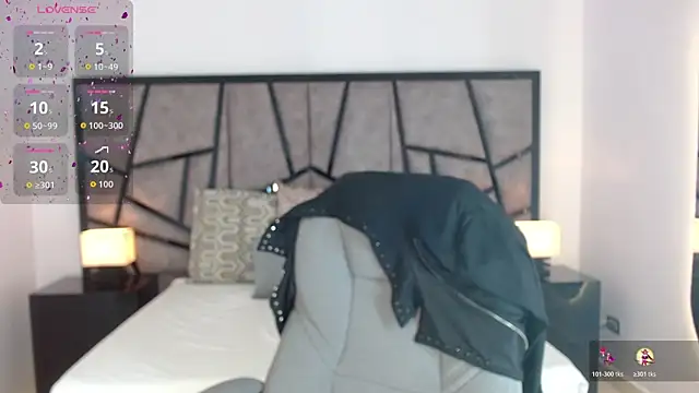 Snapshot of adhara_cortez chatting on 11/13/25, 07:51 adhara cortez online show from 11/13/25, 07:51