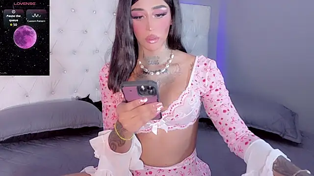 Snapshot of Shiirleysweet chatting on 07/17/26, 10:40 Shiirleysweet online show from 07/17/26, 10:40