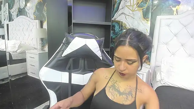 Snapshot of rave_connor chatting on 12/19/25, 07:27 rave connor online show from 12/19/25, 07:27