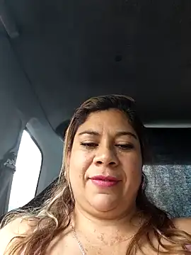 Snapshot of Laura-Hernandez chatting on 02/02/26, 07:35 Laura-Hernandez online show from 02/02/26, 07:35