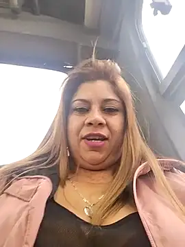 Laura-Hernandez online show from 03/05/25, 10:43