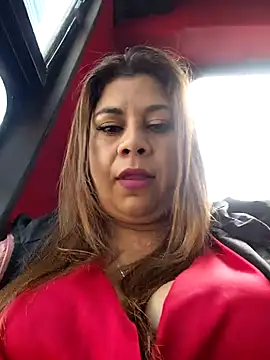 Laura-Hernandez online show from 10/24/25, 02:16