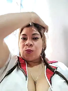 Laura-Hernandez online show from 09/18/25, 03:26