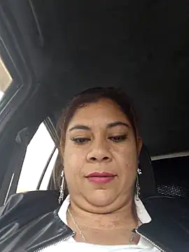 Snapshot of Laura-Hernandez chatting on 02/17/26, 02:58 Laura-Hernandez online show from 02/17/26, 02:58