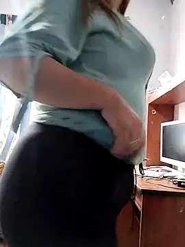 Laura-Hernandez online show from 09/24/25, 02:01