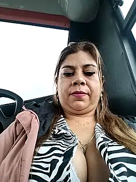 Laura-Hernandez online show from 10/03/25, 02:40