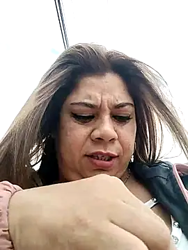 Laura-Hernandez online show from 10/09/25, 04:29