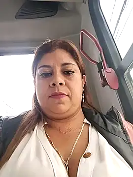 Laura-Hernandez online show from 02/26/25, 06:04