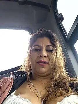 Laura-Hernandez online show from 12/05/25, 03:10