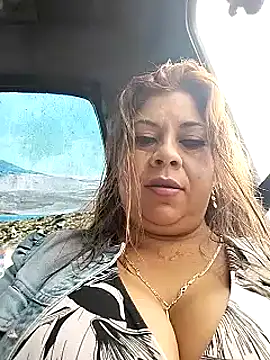 Laura-Hernandez online show from 02/28/25, 03:26