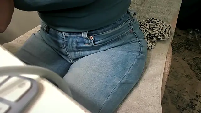 bigb00tyjudyyX online show from 11/07/25, 02:54