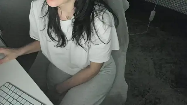 bigb00tyjudyyX online show from 04/09/26, 03:51