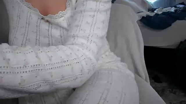 bigb00tyjudyyX online show from 11/19/25, 07:03