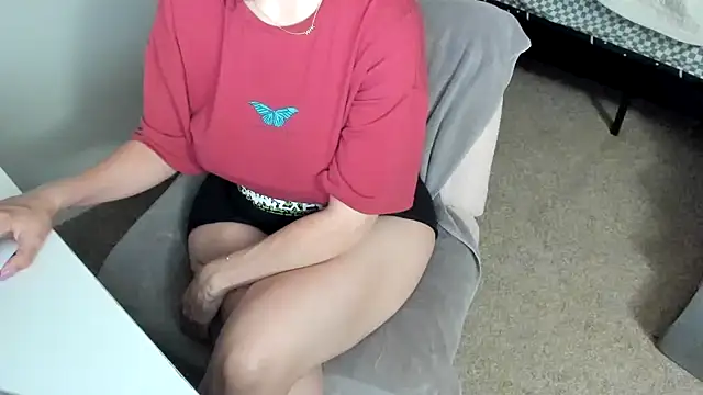 bigb00tyjudyyX online show from 06/11/26, 02:58