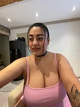 Snapshot of Alma- chatting on 01/11/25, 01:11 Alma- online show from 01/11/25, 01:11