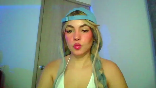 Kiri Cutee online show from 10/26/25, 04:13