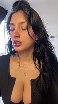 Snapshot of Valentina_cartier chatting on 11/29/25, 08:42 Valentina cartier online show from 11/29/25, 08:42