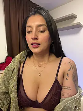 Snapshot of Valentina_cartier chatting on 11/23/25, 11:59 Valentina cartier online show from 11/23/25, 11:59