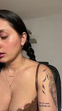 Snapshot of Valentina_cartier chatting on 12/05/25, 12:10 Valentina cartier online show from 12/05/25, 12:10