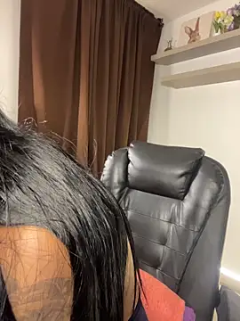 Snapshot of Valentina_cartier chatting on 06/20/26, 12:04 Valentina cartier online show from 06/20/26, 12:04