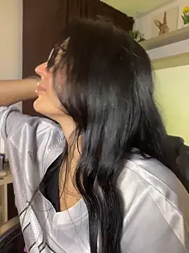 Valentina cartier online show from 04/14/26, 12:59