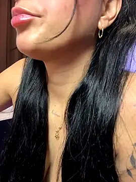 Snapshot of Valentina_cartier chatting on 11/08/25, 11:41 Valentina cartier online show from 11/08/25, 11:41