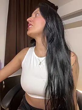 Valentina cartier online show from 10/09/25, 12:44