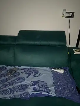 Snapshot of Porcella96 chatting on 01/01/25, 10:13 Porcella96 online show from 01/01/25, 10:13