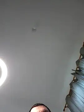 HE-M123 online show from 04/09/26, 02:45