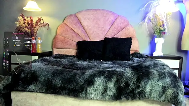 Alliemilky online show from 11/12/25, 03:43