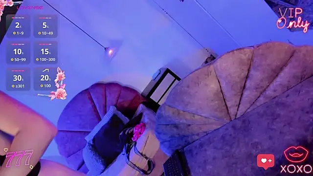 Alliemilky online show from 04/15/26, 07:51