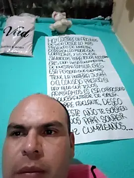 Snapshot of Camilo-31RI chatting on 02/18/26, 01:03 Camilo-31RI online show from 02/18/26, 01:03