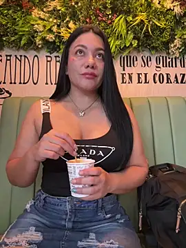 Abril10  online show from 04/15/26, 03:05