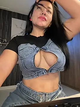 Abril10  online show from 02/25/26, 03:23