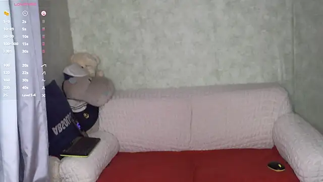 Snapshot of rossi_r chatting on 11/03/25, 06:33 rossi r online show from 11/03/25, 06:33