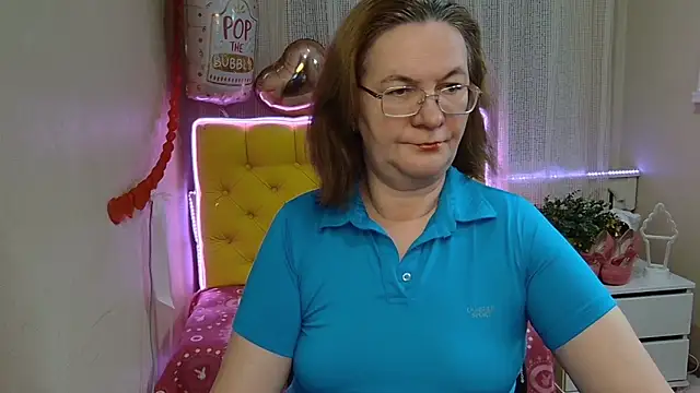 Snapshot of HolyMilfa chatting on 03/11/25, 07:57 HolyMilfa online show from 03/11/25, 07:57