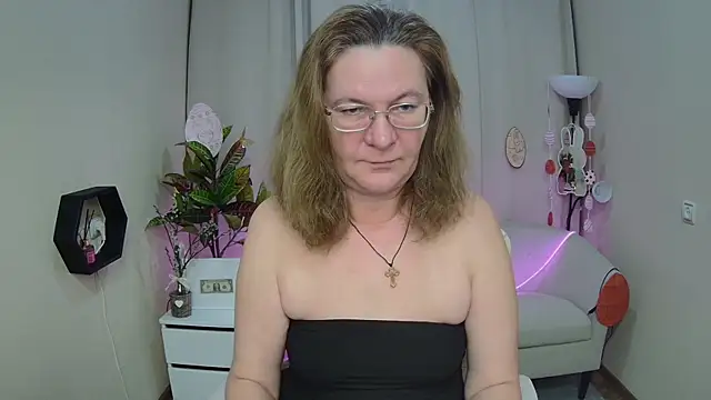 HolyMilfa online show from 04/07/26, 06:59