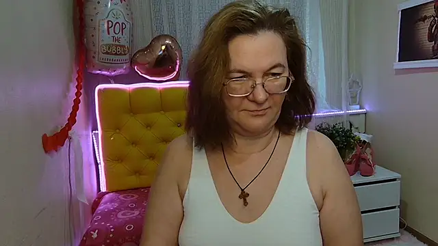 Snapshot of HolyMilfa chatting on 02/23/25, 10:49 HolyMilfa online show from 02/23/25, 10:49