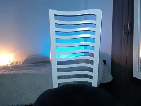 Snapshot of SWEET_MIGUEL chatting on 11/06/25, 04:05 SWEET MIGUEL online show from 11/06/25, 04:05