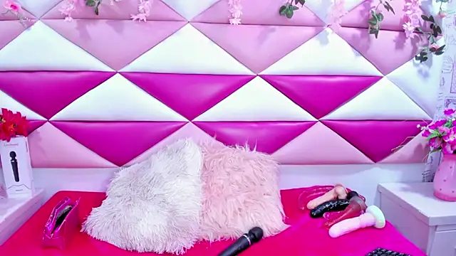 SalmaSantos online show from 10/31/25, 02:30