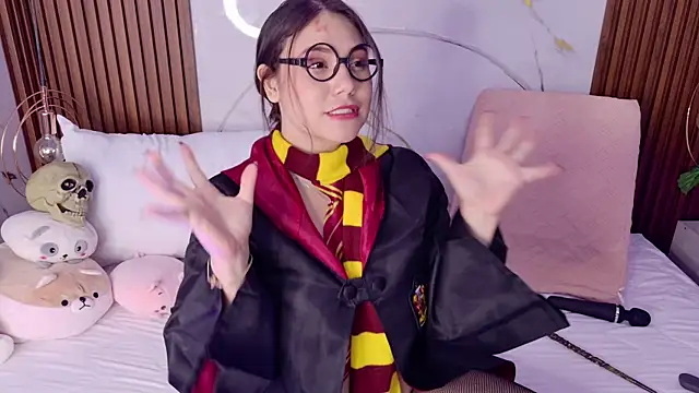 pamelajons  online show from 10/24/25, 01:43