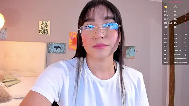 Maia W10 online show from 05/22/26, 12:14