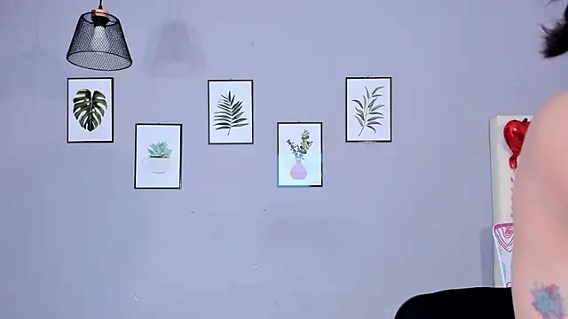 Snapshot of Maia_W10 chatting on 03/20/25, 02:42 Maia W10 online show from 03/20/25, 02:42