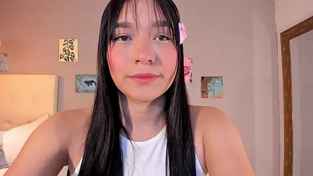 Maia W10 online show from 04/21/26, 12:01