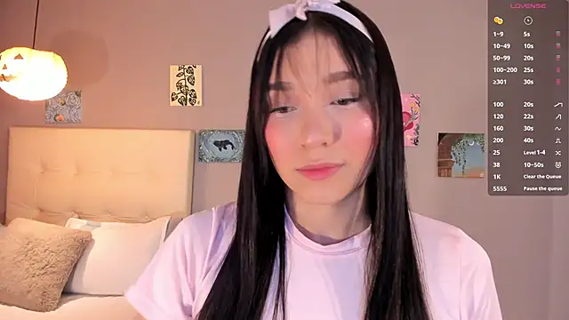 Maia W10 online show from 04/29/26, 12:09