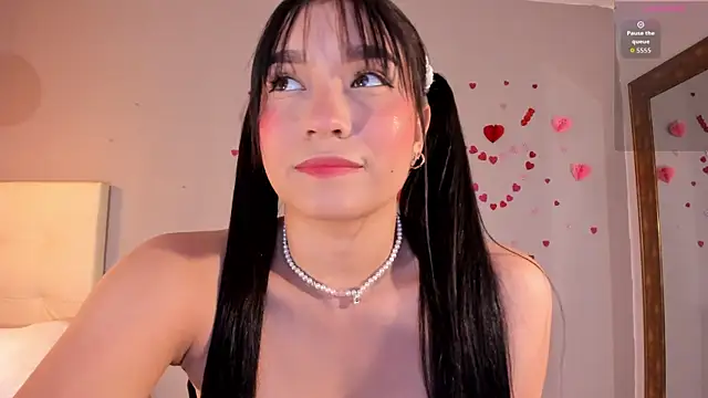 Maia W10 online show from 04/07/26, 12:18