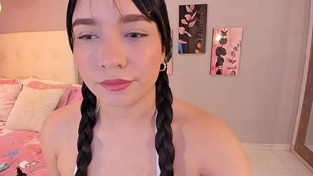 Maia W10 online show from 01/10/26, 12:11