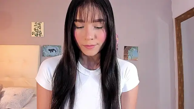 Maia W10 online show from 05/20/26, 12:13