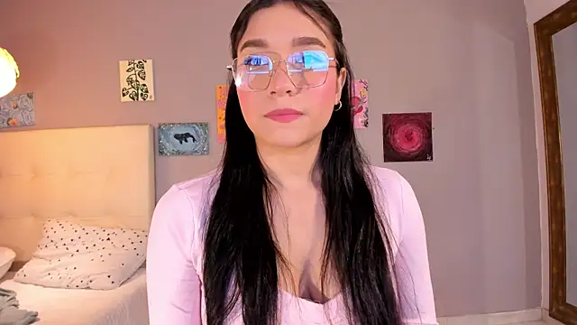 Maia W10 online show from 05/27/26, 12:23