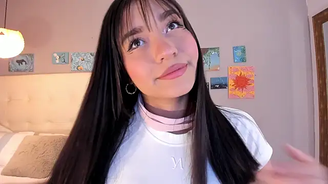 Snapshot of Maia_W10 chatting on 07/16/26, 12:13 Maia W10 online show from 07/16/26, 12:13